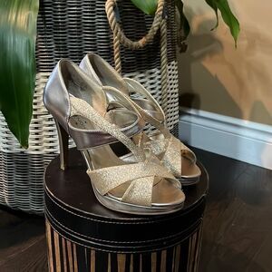 “Gold” sandals / Size 8.5